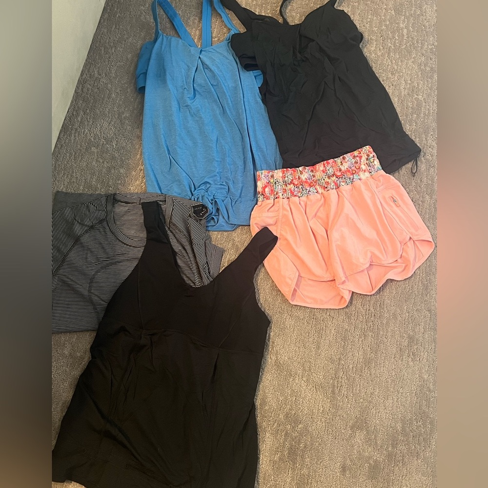 Lululemon bundle (shorts & tshirt ONLY)